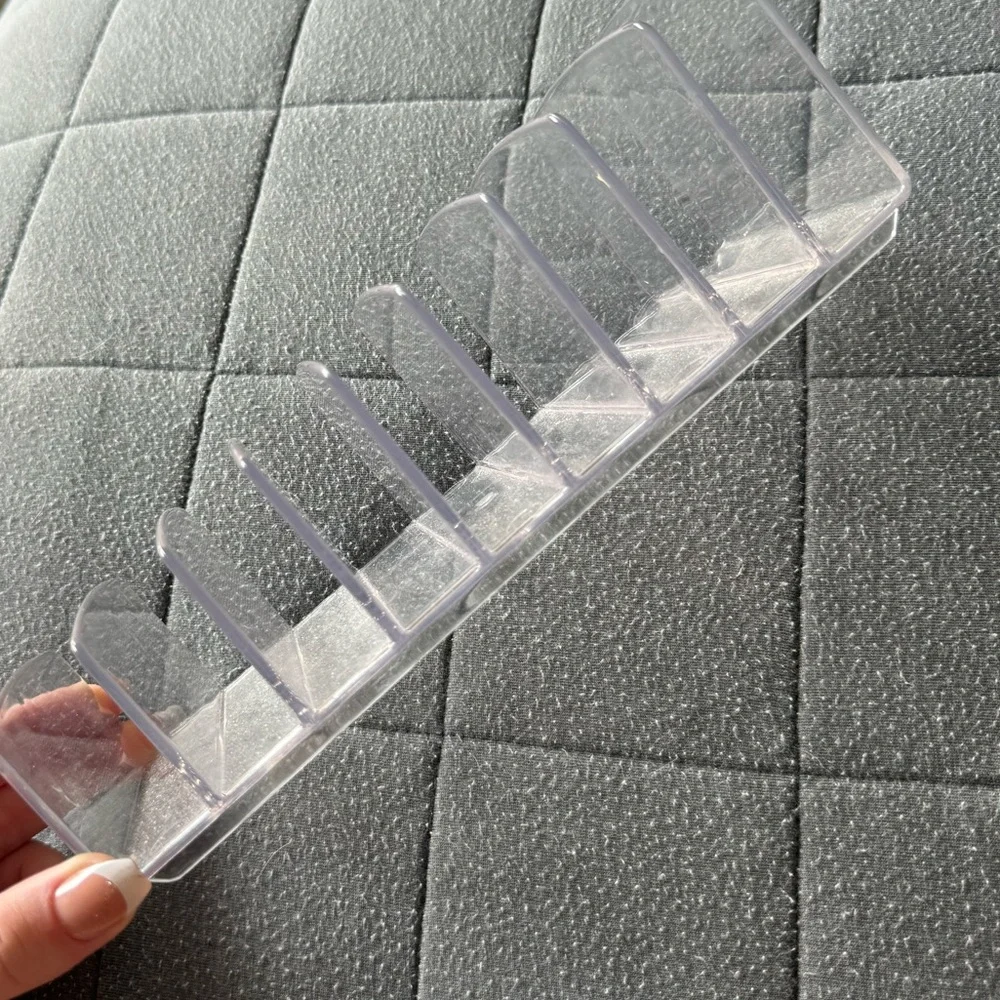 Acrylic Makeup Pallet Holder!